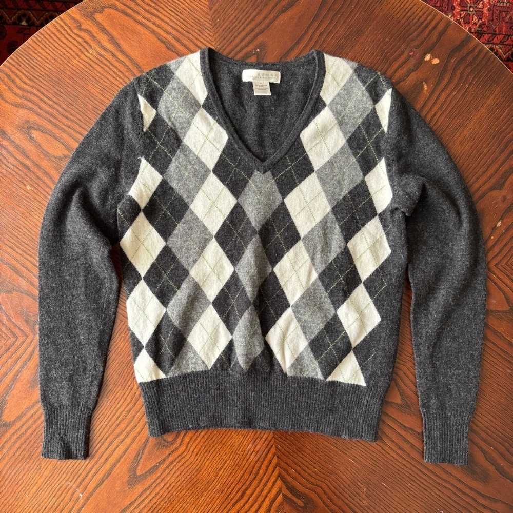 100% Merino wool Kenar Charcoal and Cream V-Neck Sweater